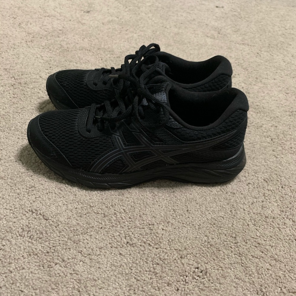 Women’s Asics Tennis Shoes Size 7